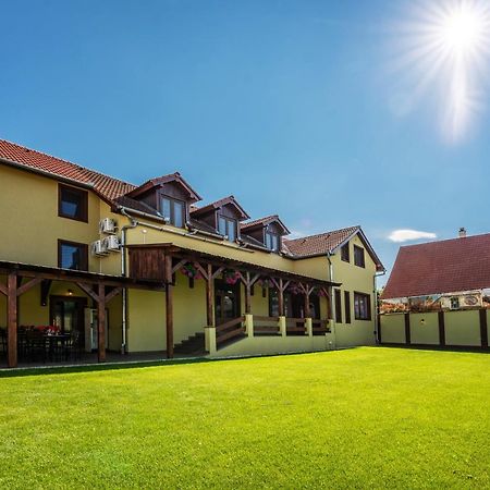 Hotel Princessophie Sighisoara Bagian luar foto
