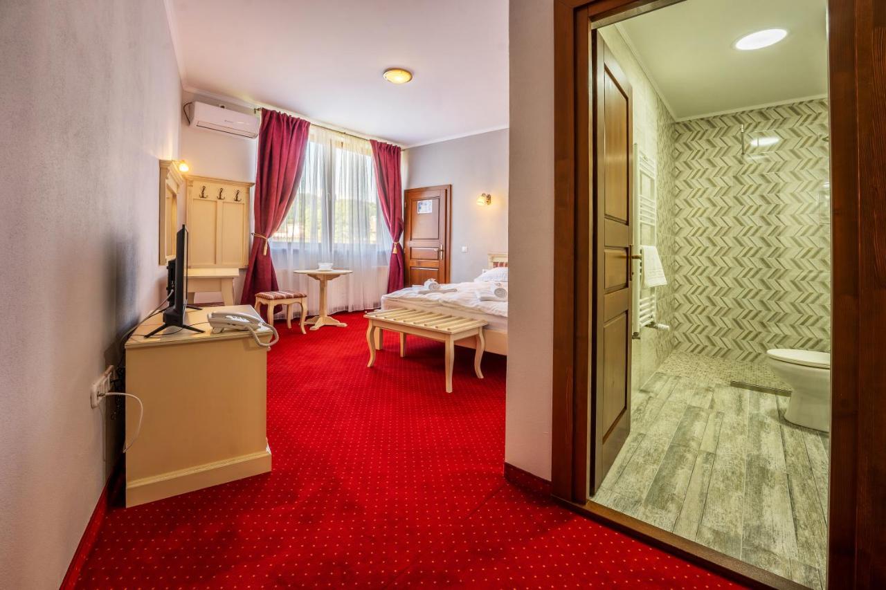 Hotel Princessophie Sighisoara Bagian luar foto